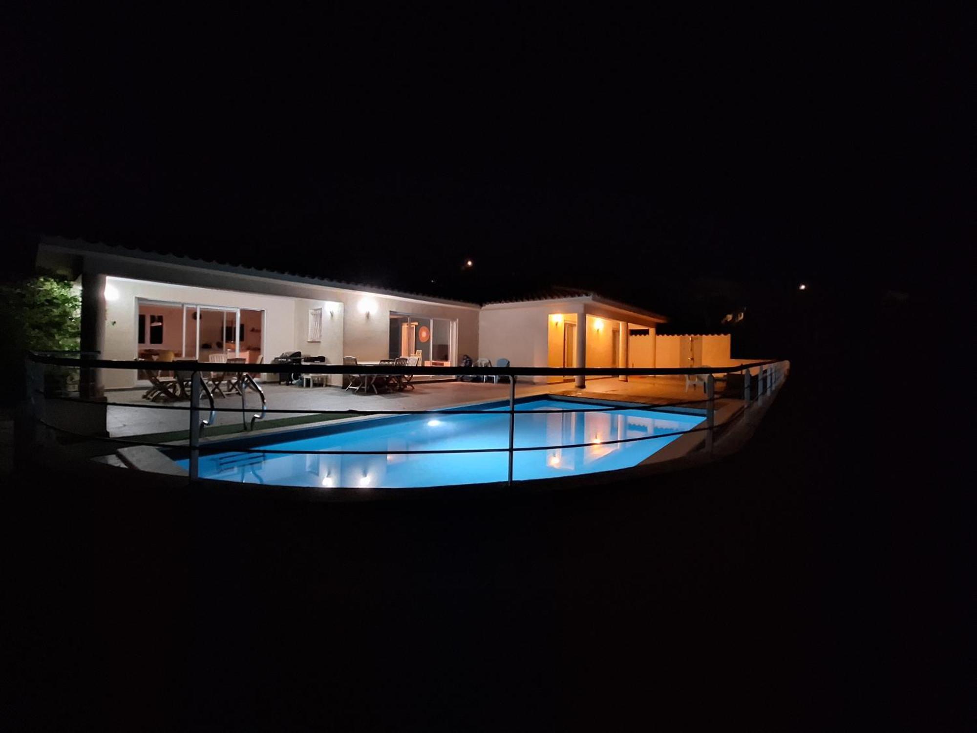 Villa Climatisee Avec Piscine Сари-Соленцара Экстерьер фото